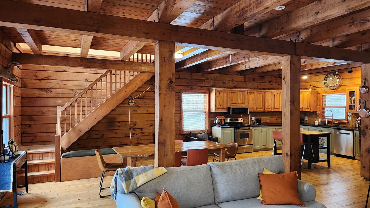 Photo of Livingroom in Erin