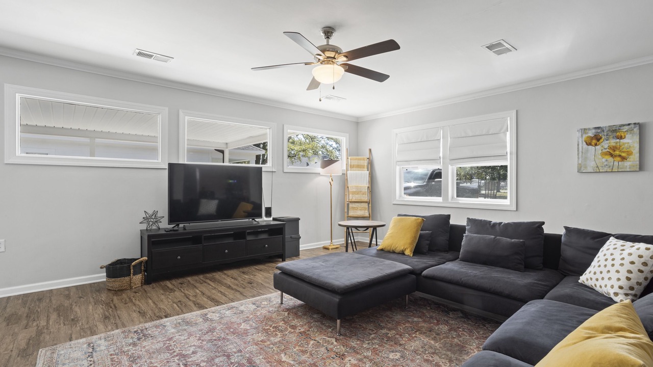 Photo of Livingroom in Long Beach