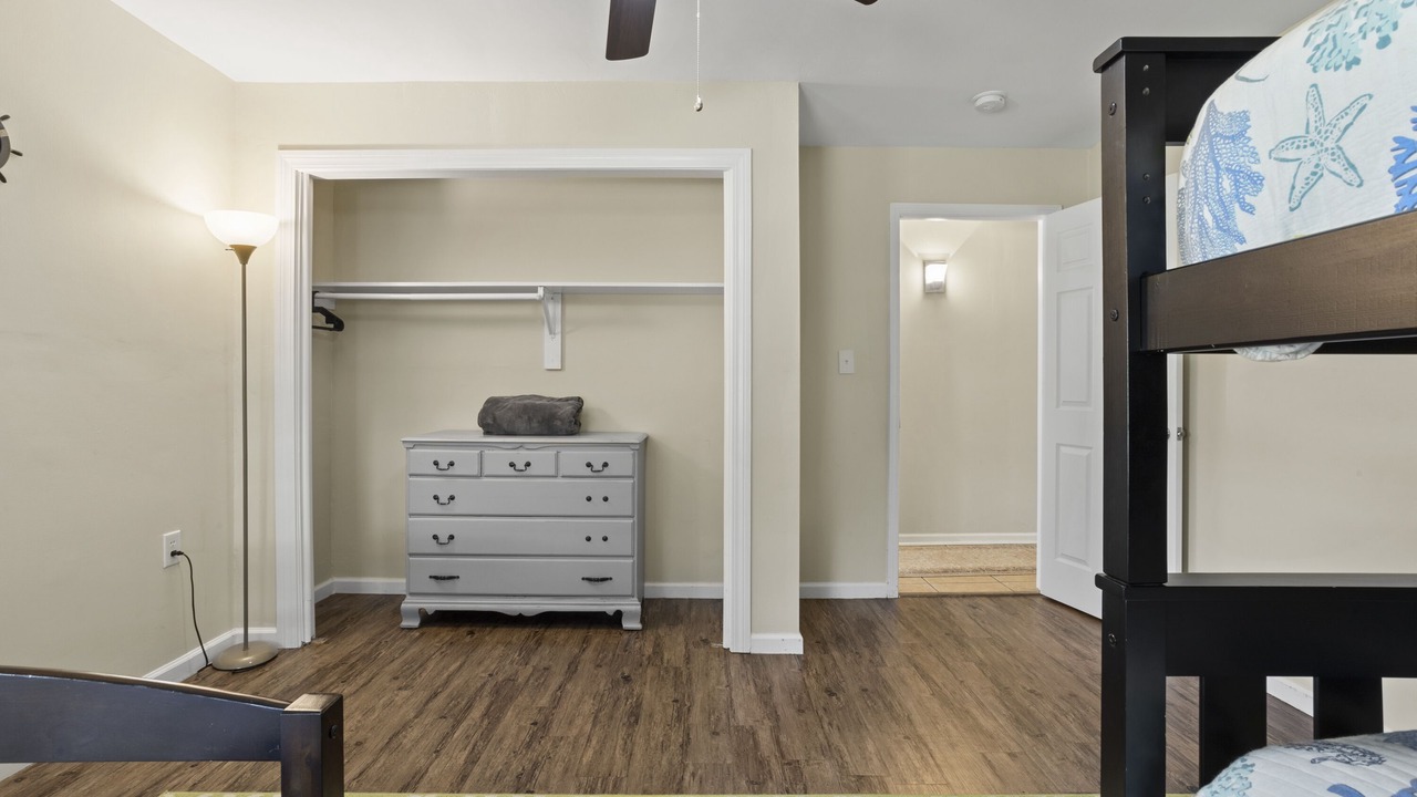 Photo of Bedroom in Long Beach