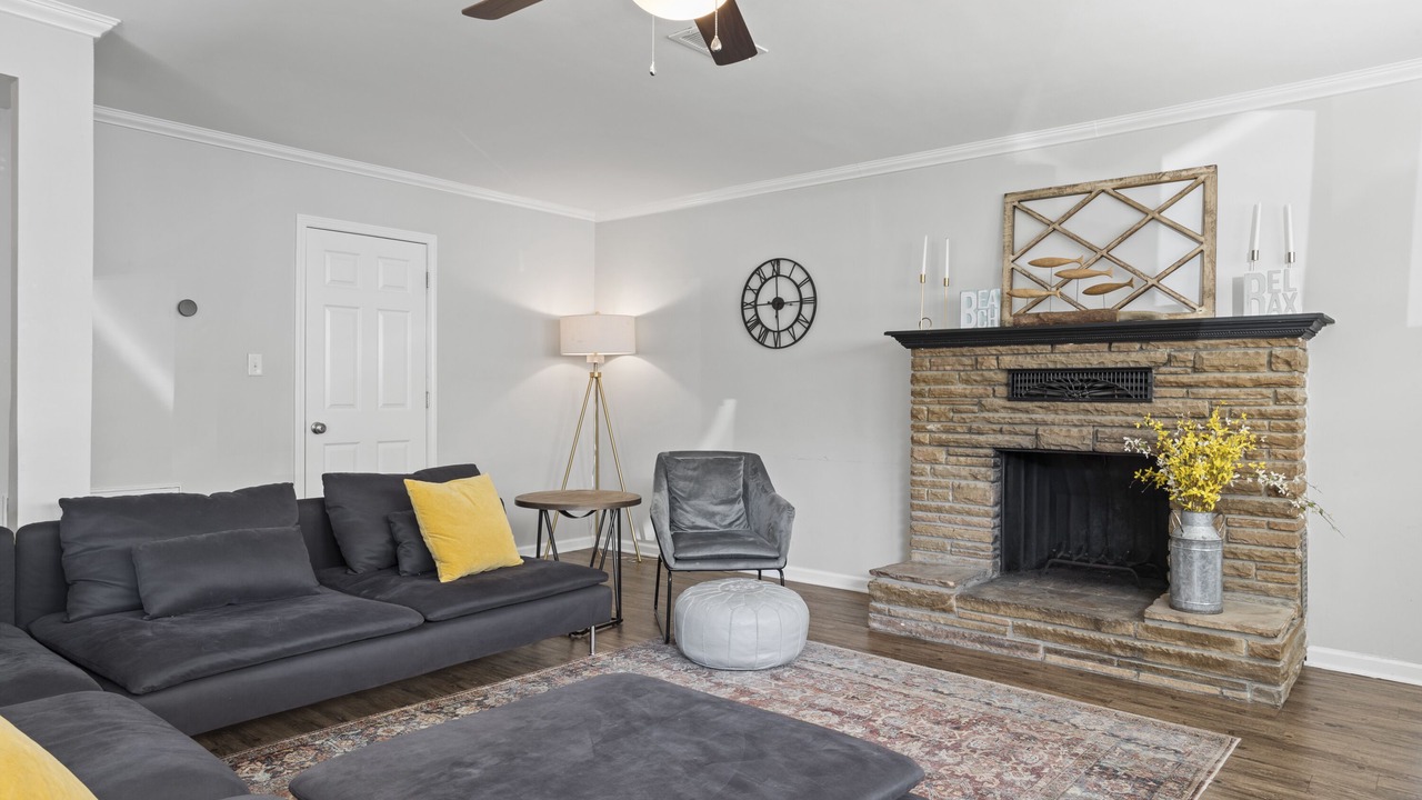 Photo of Livingroom in Long Beach