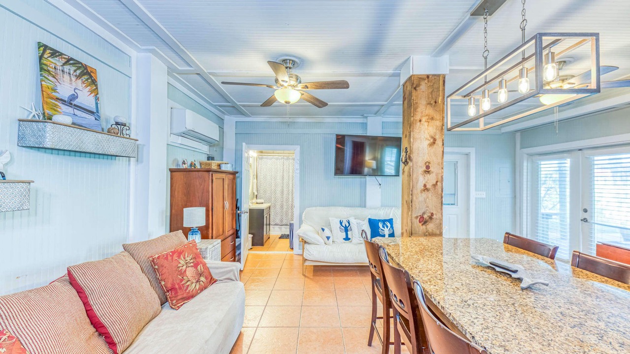 Photo of Livingroom in Fort Morgan Pines