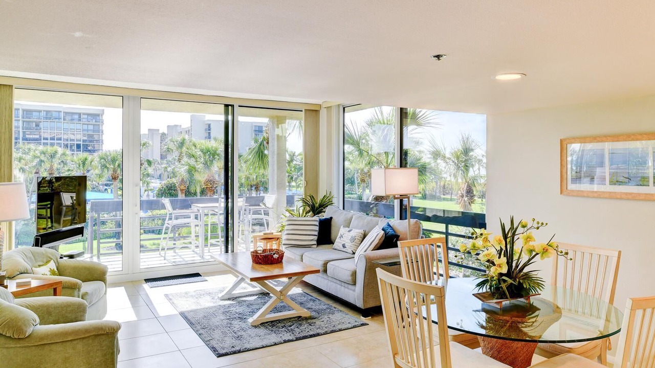 Photo of Livingroom in Longboat Key