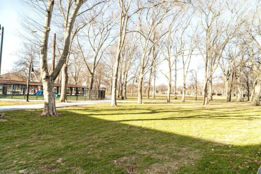 Photo of Others in West Side