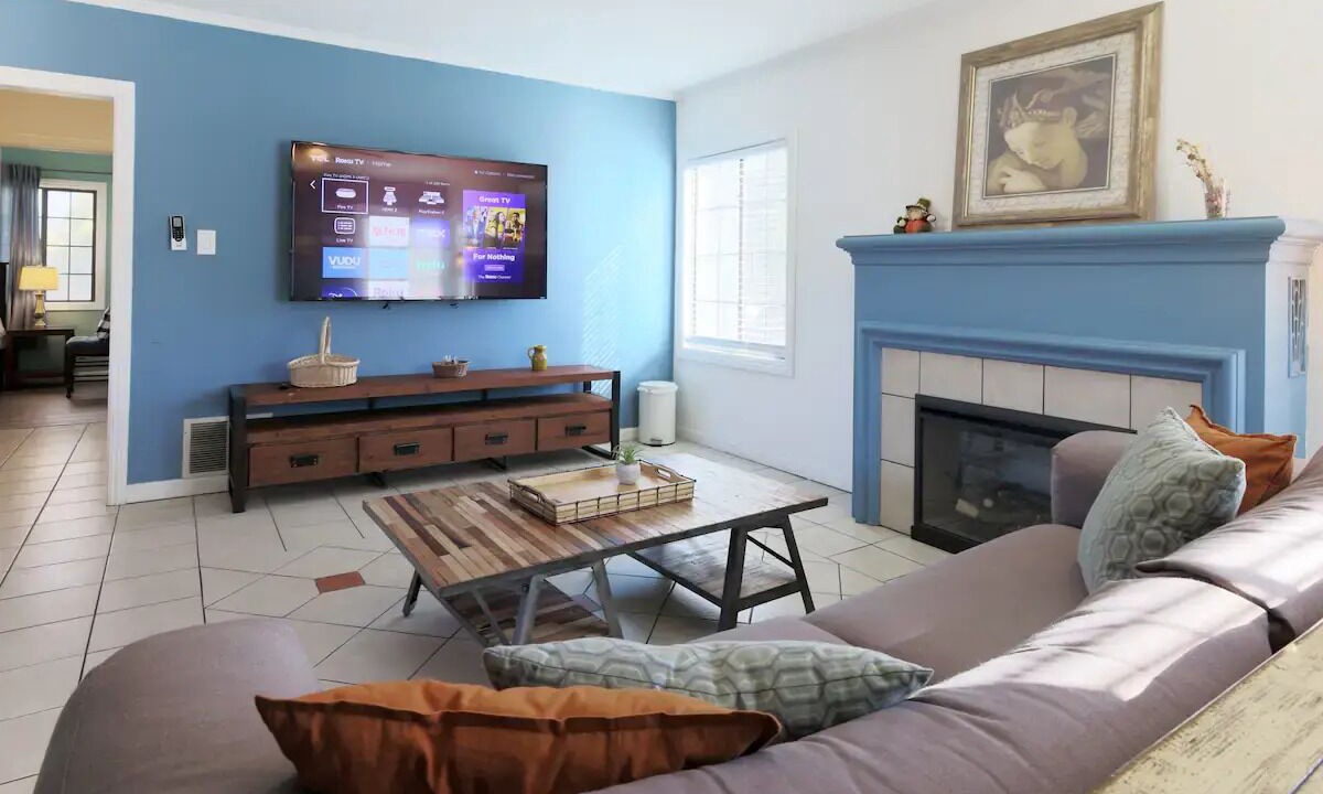 Photo of Livingroom in Santa Ana