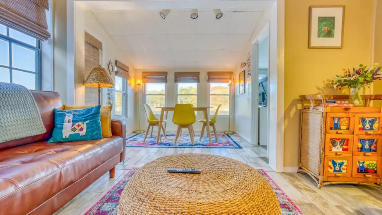 Photo of Livingroom in Muscle Shoals