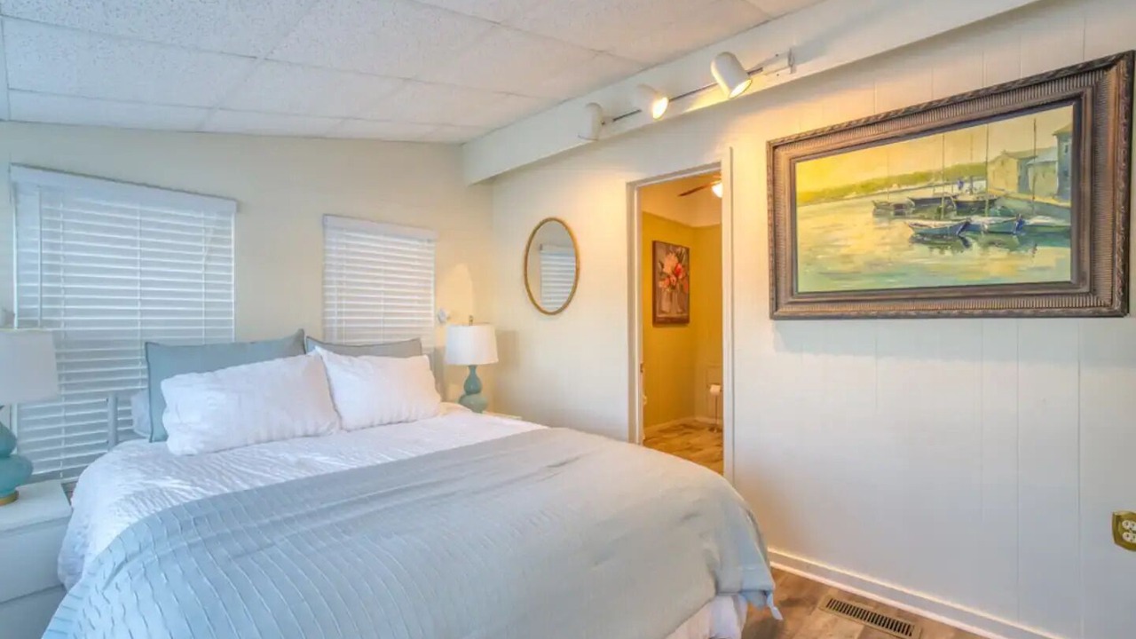 Photo of Bedroom in Muscle Shoals