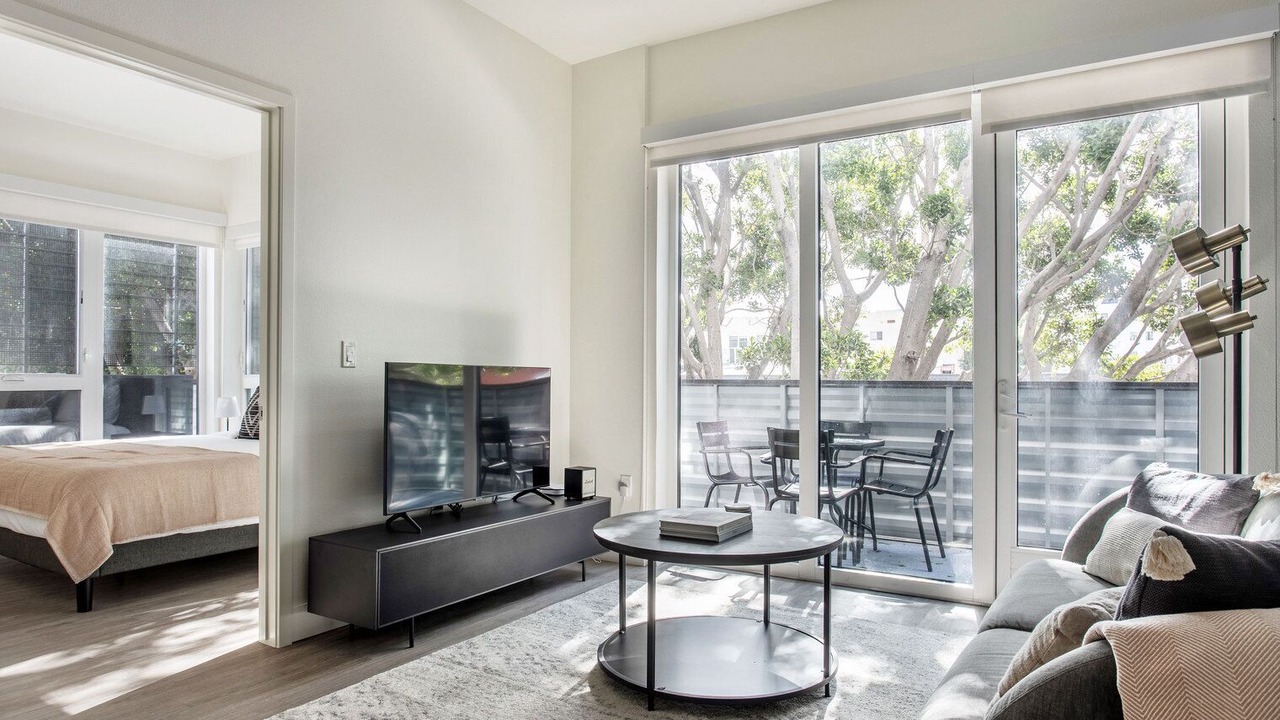 Photo of Bedroom in Wilshire Center