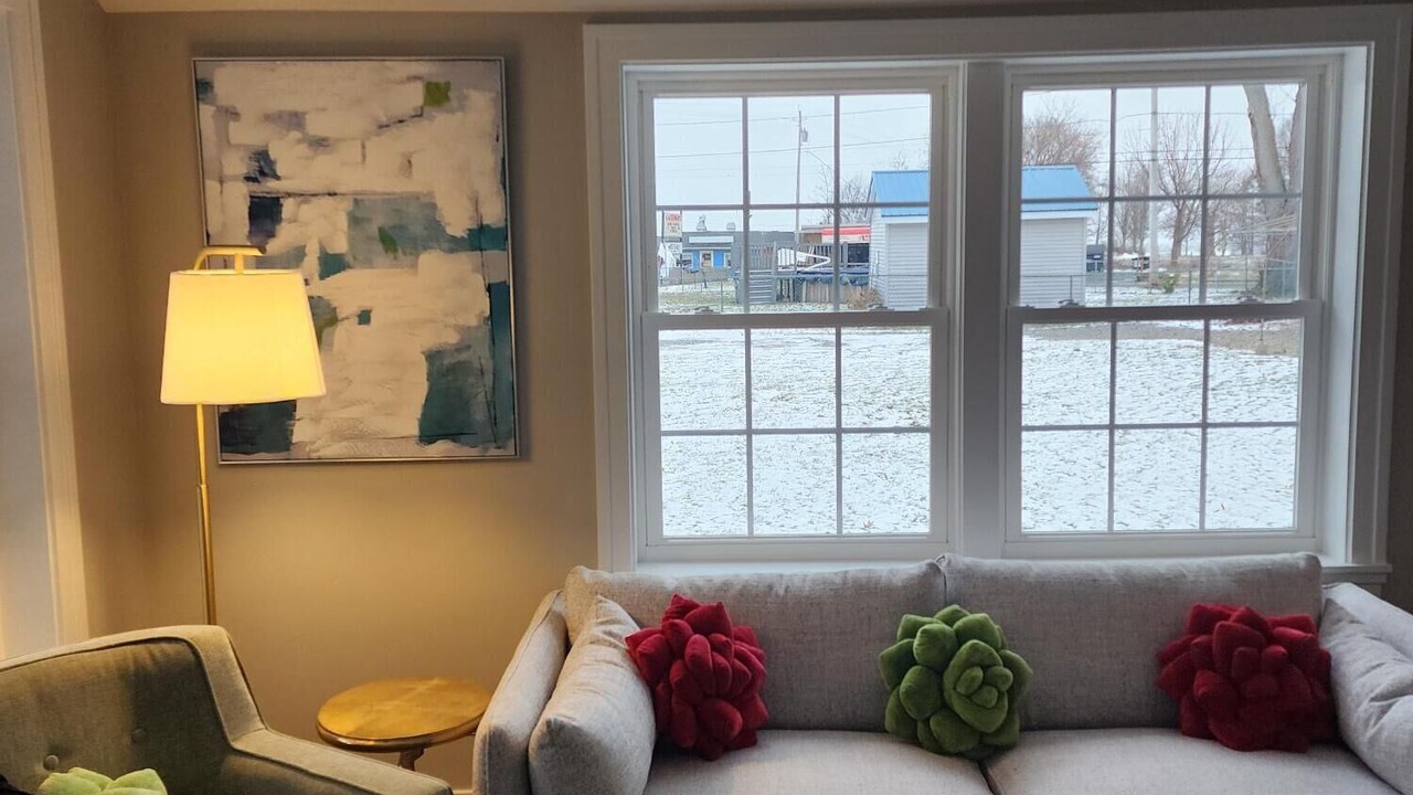 Photo of Livingroom in Lake Erie Beach