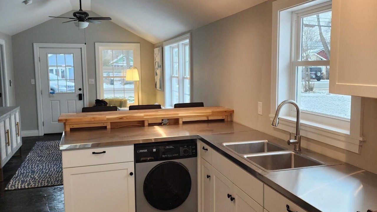 Photo of Kitchen in Lake Erie Beach