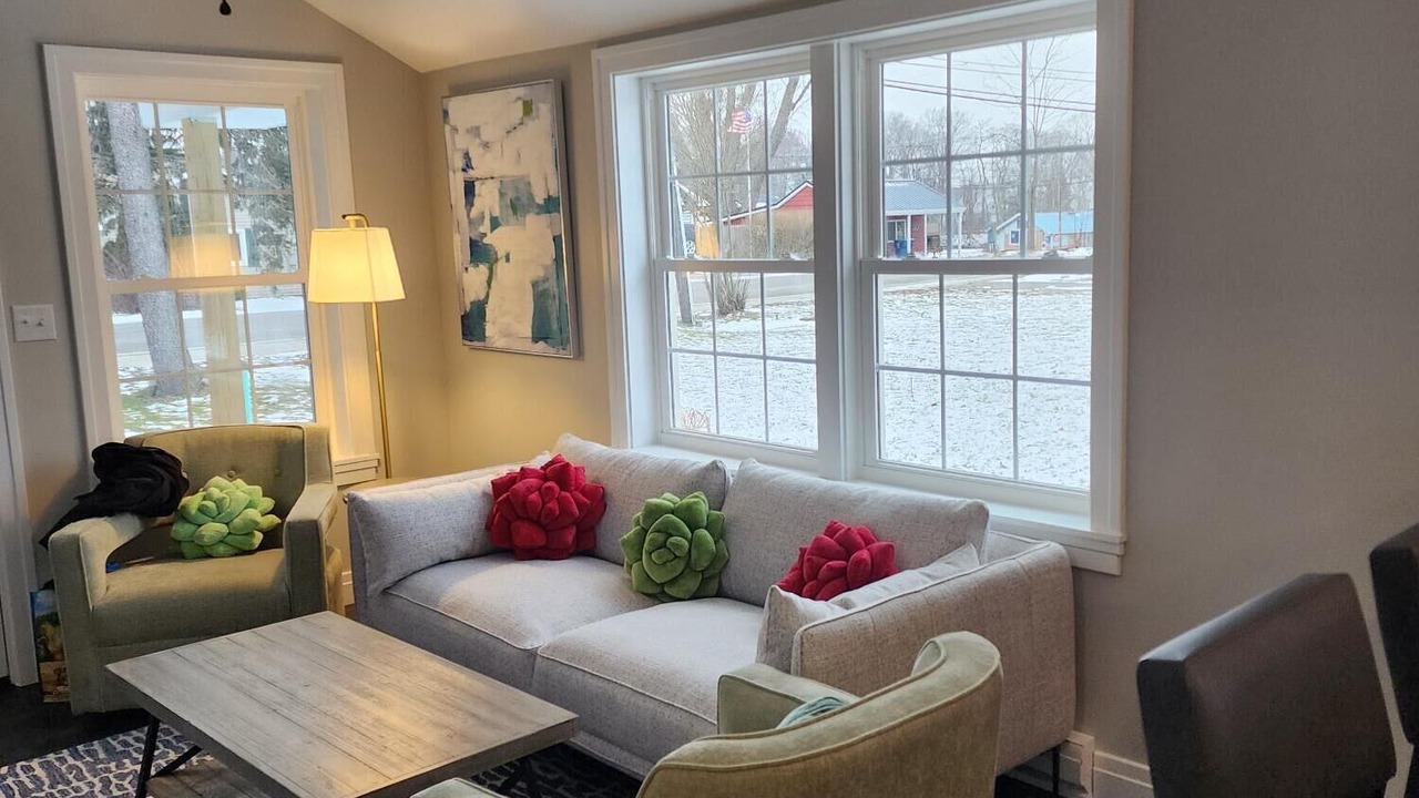 Photo of Livingroom in Lake Erie Beach