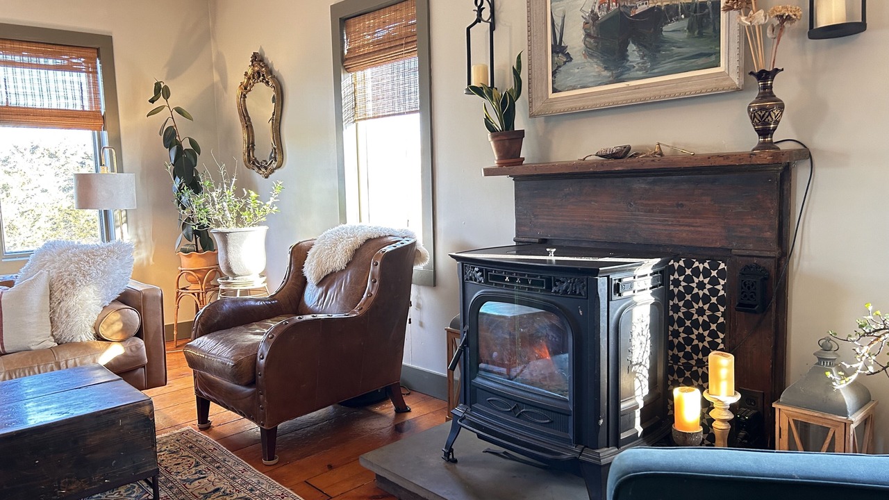 Photo of Livingroom in Town of Ledyard