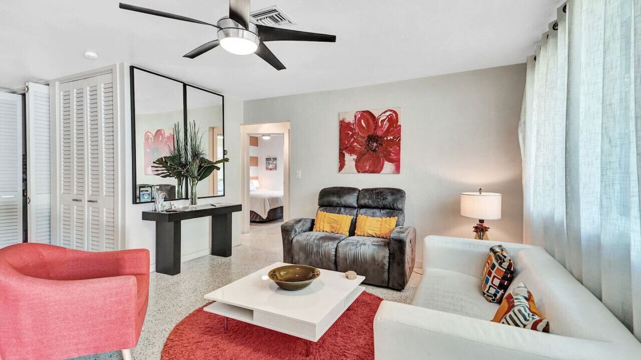 Photo of Livingroom in Wilton Manors