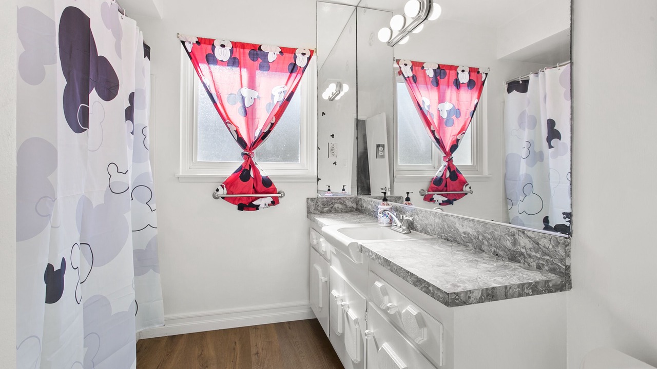 Photo of Bathroom in Northwest Anaheim