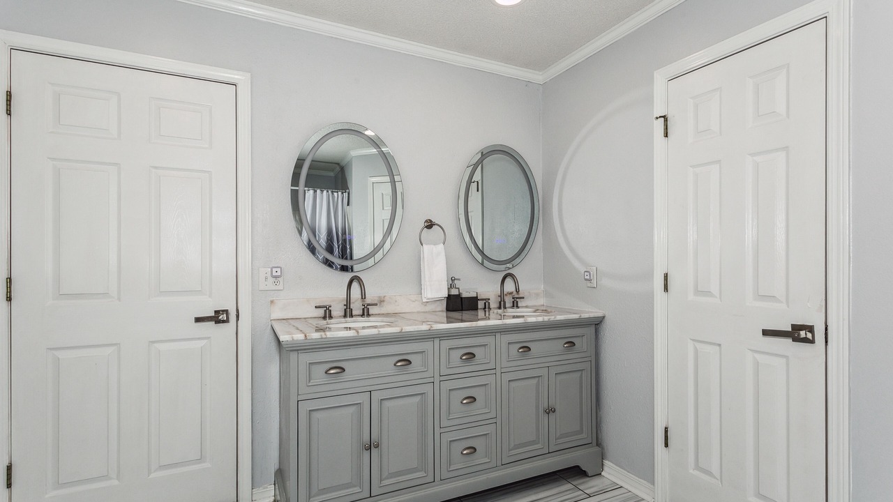 Photo of Bathroom in Ono Island