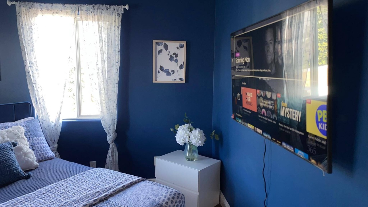Photo of Bedroom in Los Angeles