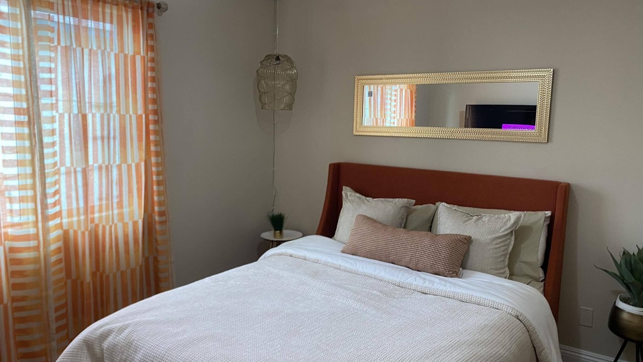 Photo of Bedroom in Los Angeles