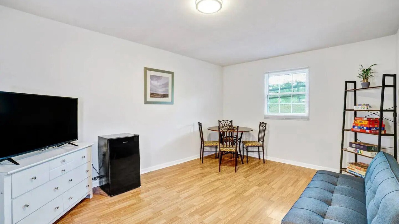 Photo of Livingroom in Monroe