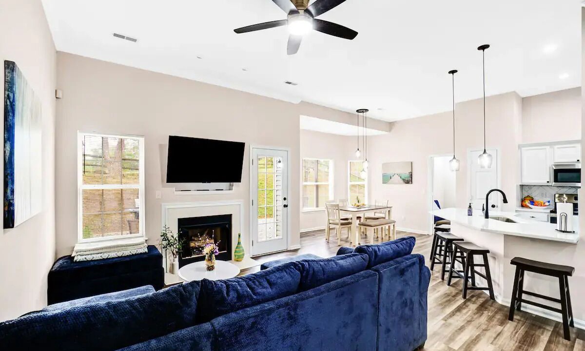 Photo of Livingroom in Monroe