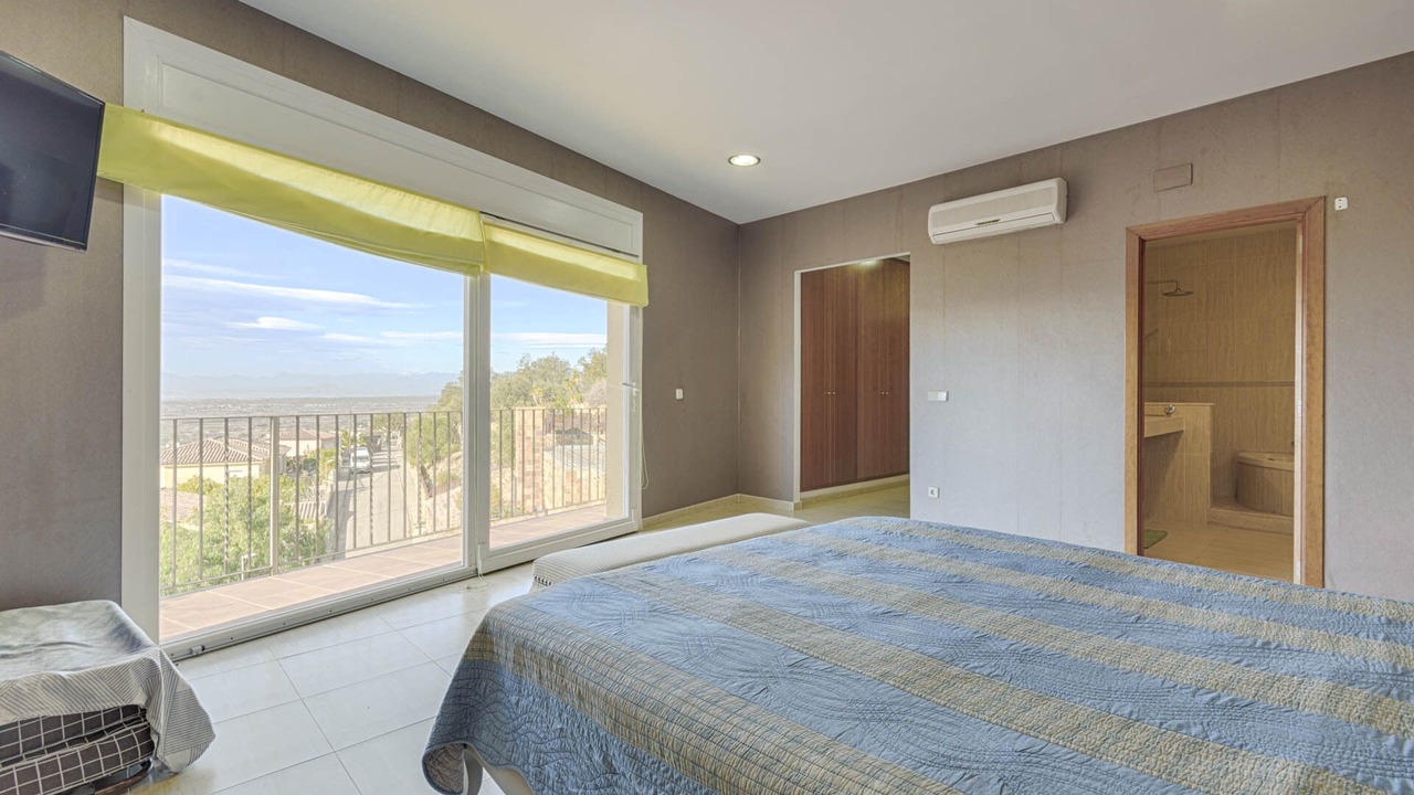 Photo of Bedroom in Palau-Saverdera