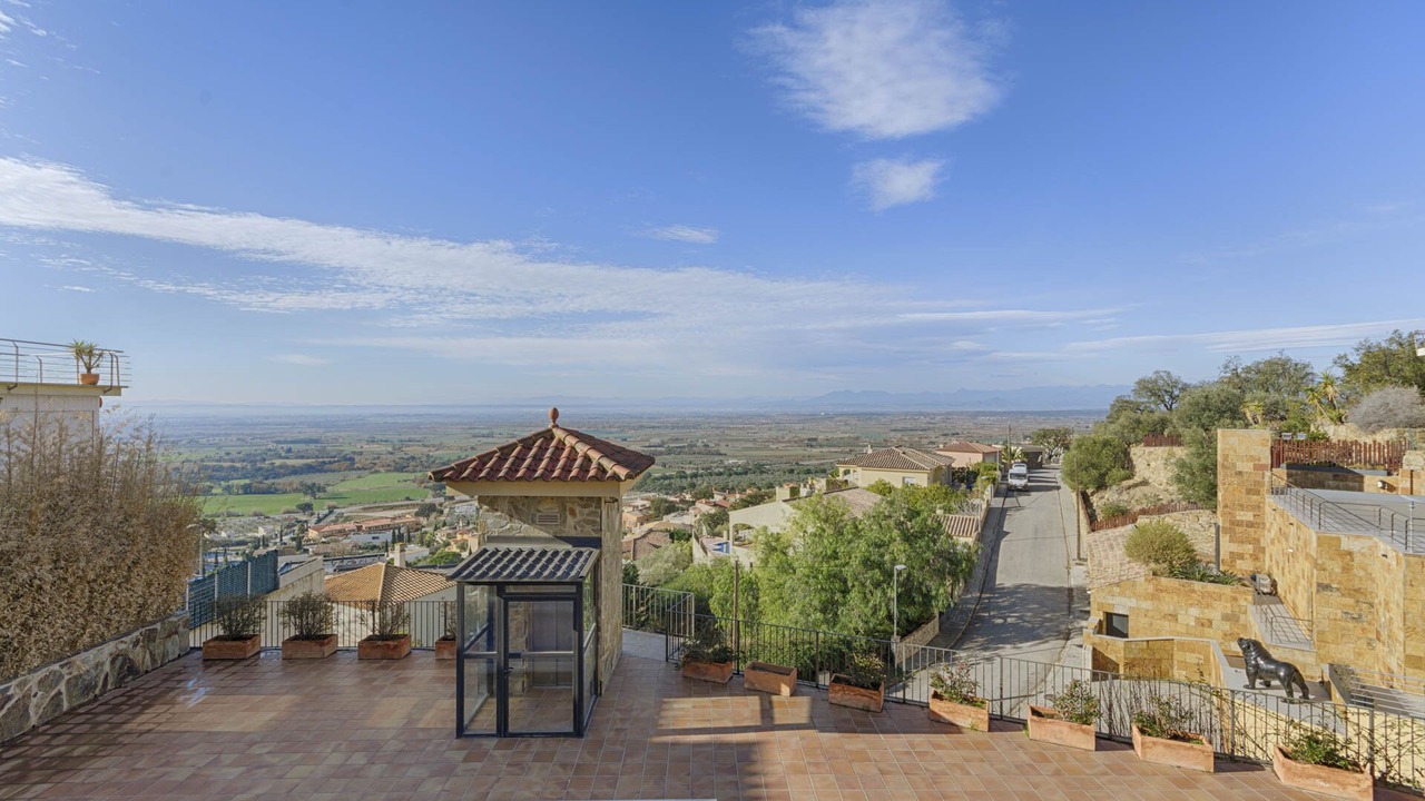 Photo of Outdoor in Palau-Saverdera