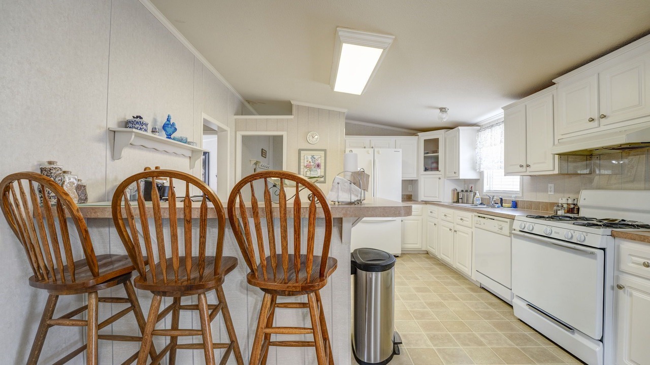 Photo of Kitchen in Centre