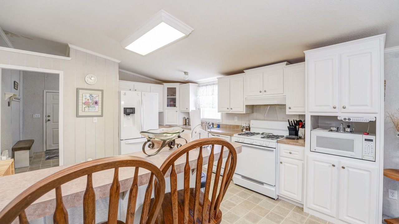 Photo of Kitchen in Centre