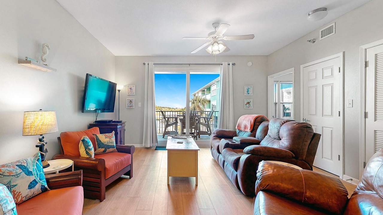 Photo of Livingroom in Fort Morgan Pines