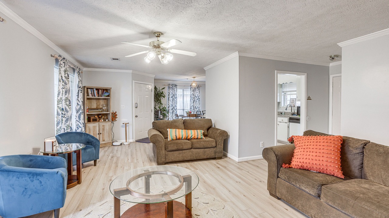 Photo of Livingroom in Millbrook
