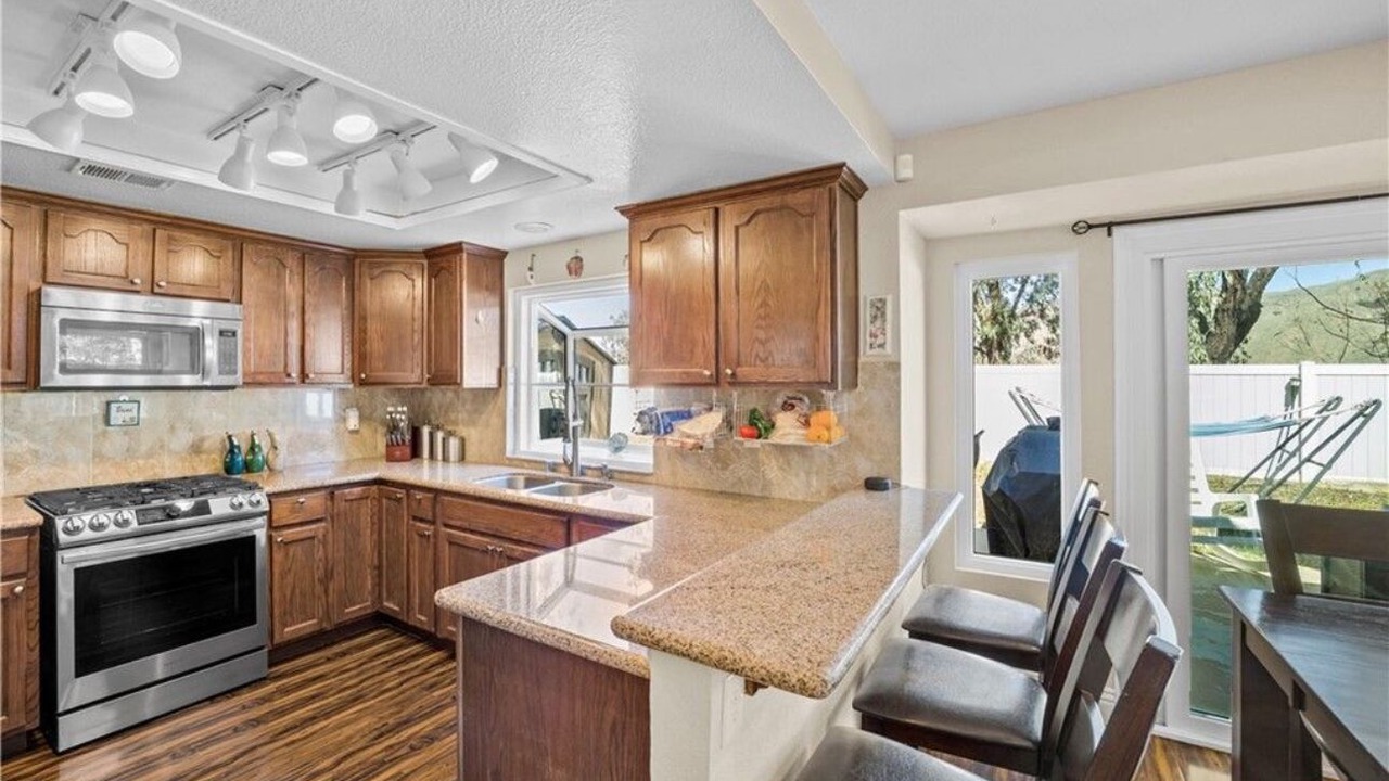 Photo of Kitchen in Corona