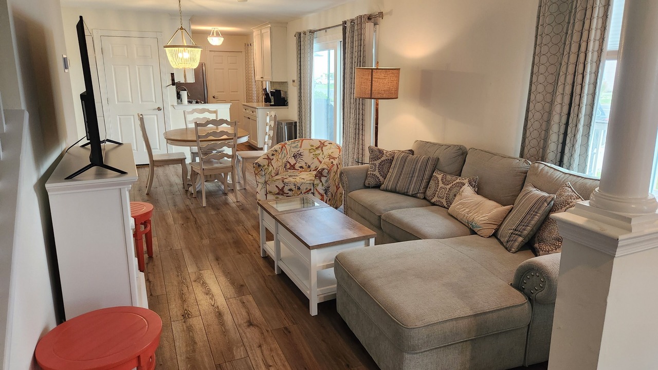 Photo of Livingroom in A-Zone