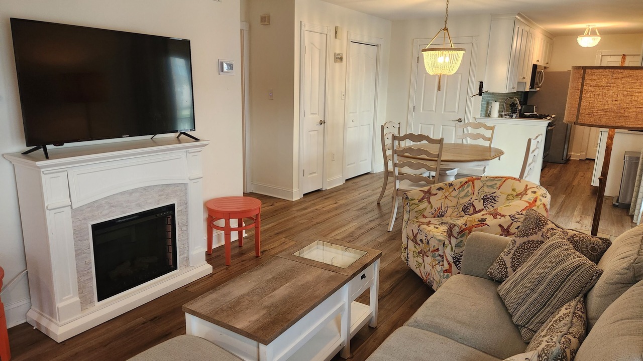 Photo of Livingroom in A-Zone
