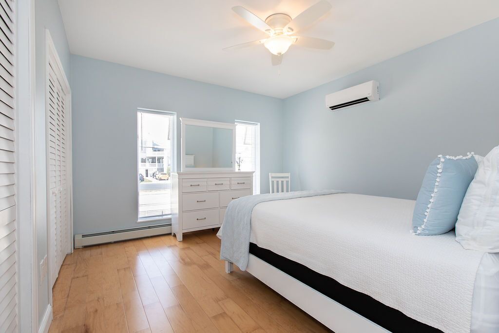 Photo of Bedroom in Admiral Estates