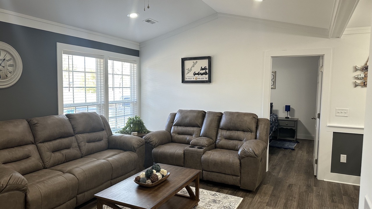 Photo of Livingroom in Albertville