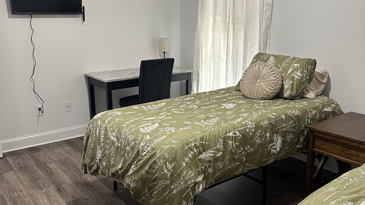 Photo of Bedroom in Albertville
