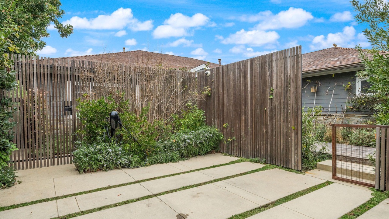 Photo of Outdoor in Mar Vista