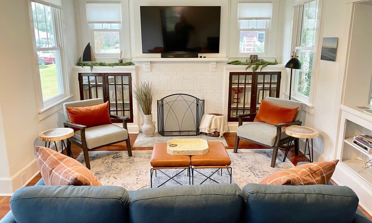 Photo of Livingroom in East Hill