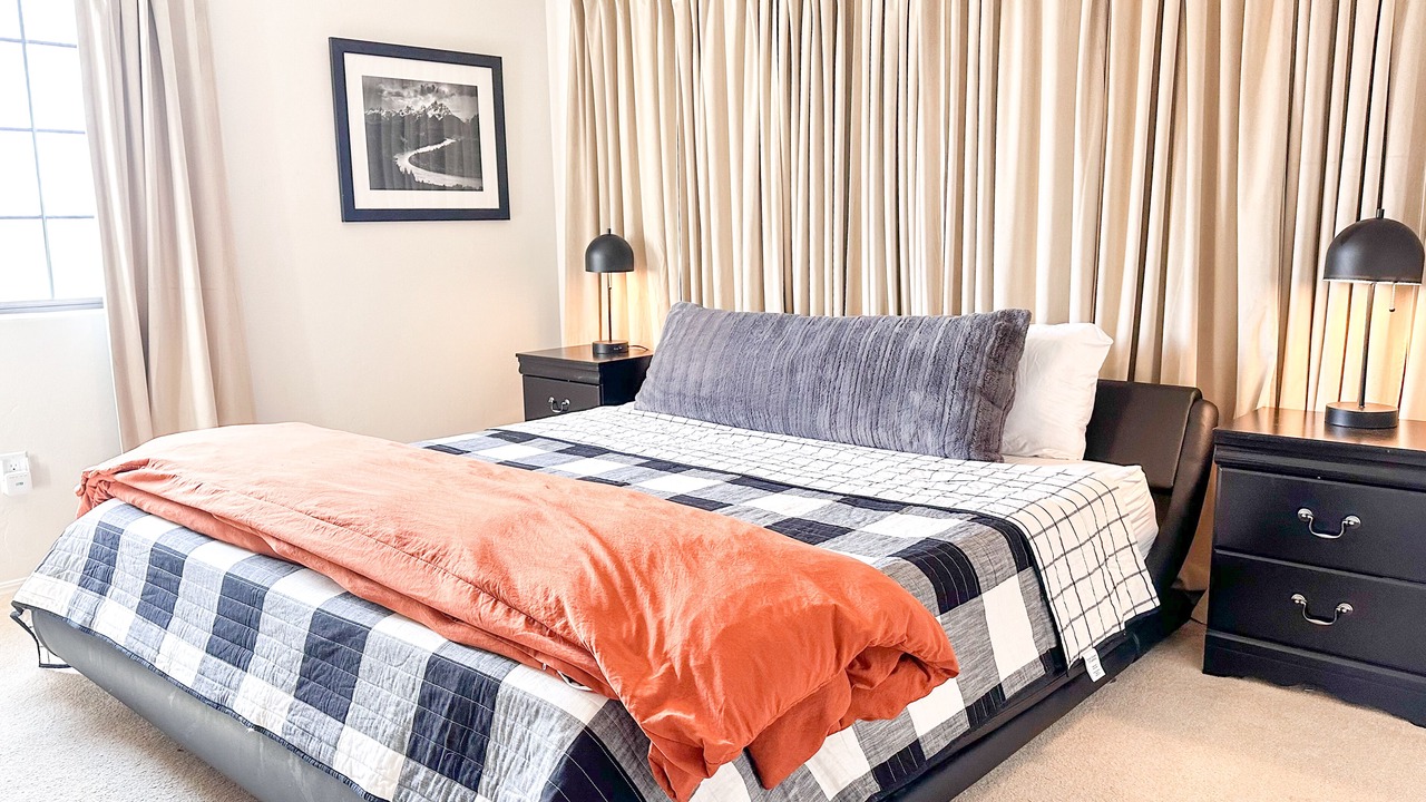 Photo of Bedroom in Golden Hills