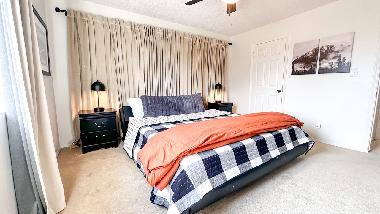 Photo of Bedroom in Golden Hills