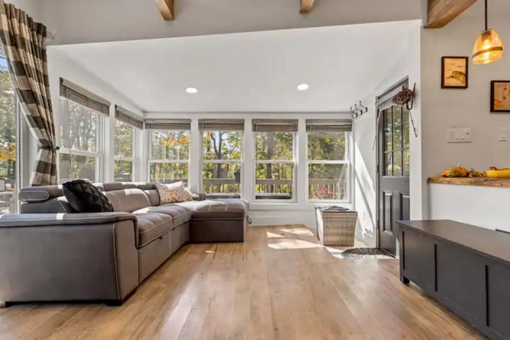 Photo of Livingroom in Monroe