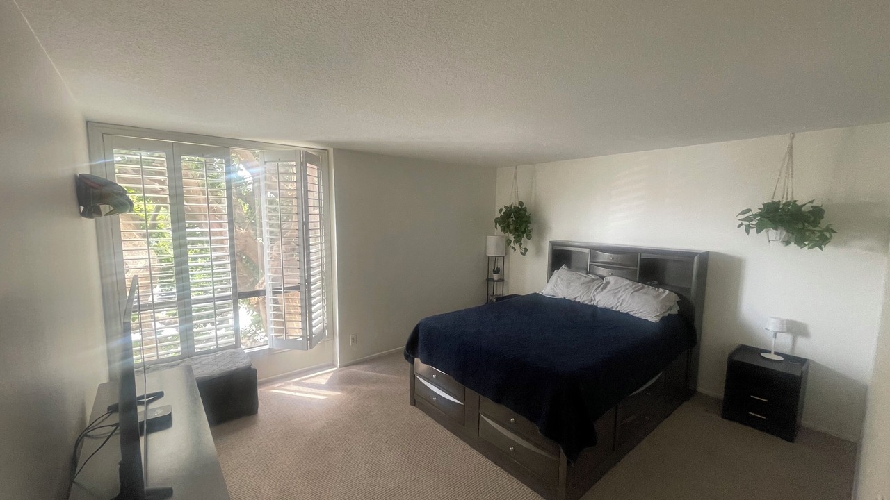 Photo of Bedroom in Sawtelle