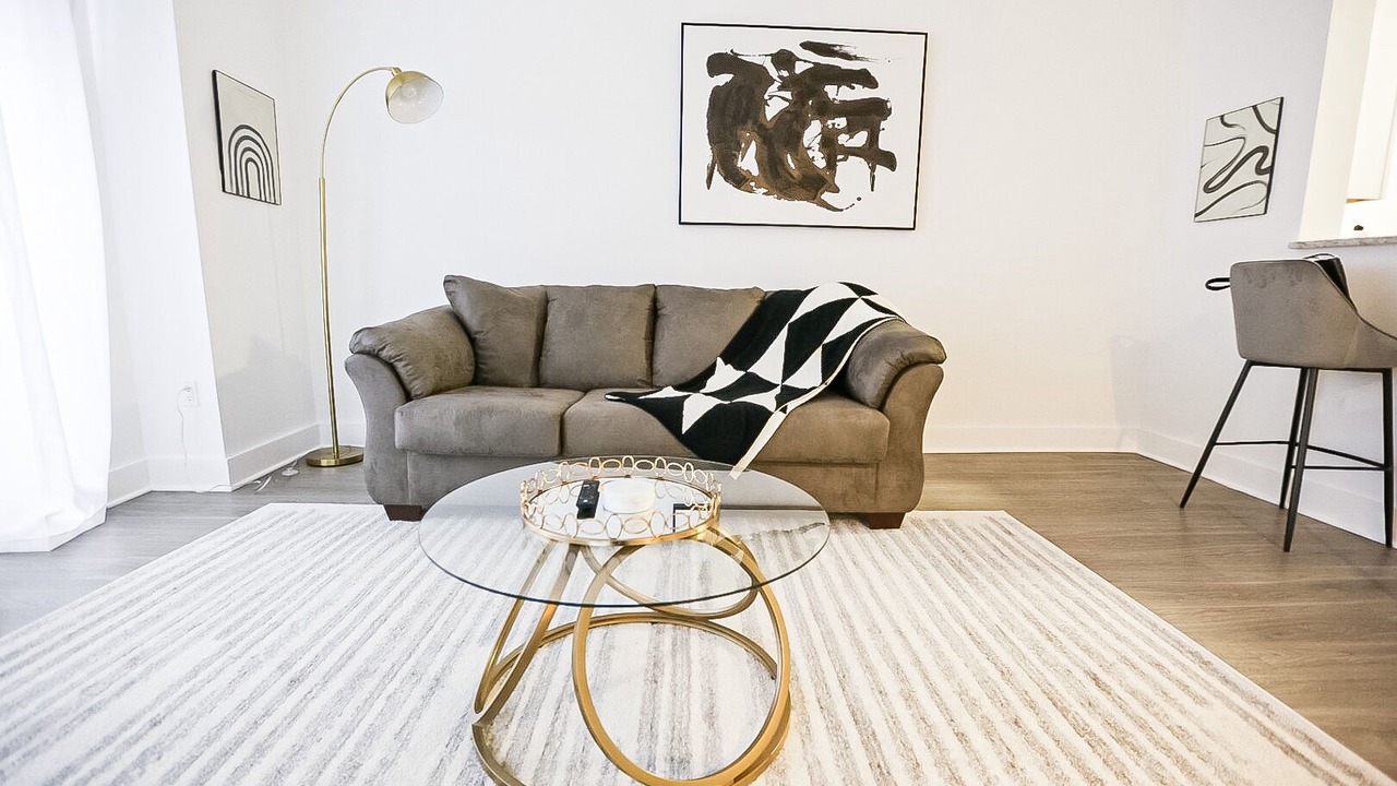 Photo of Livingroom in Downtown