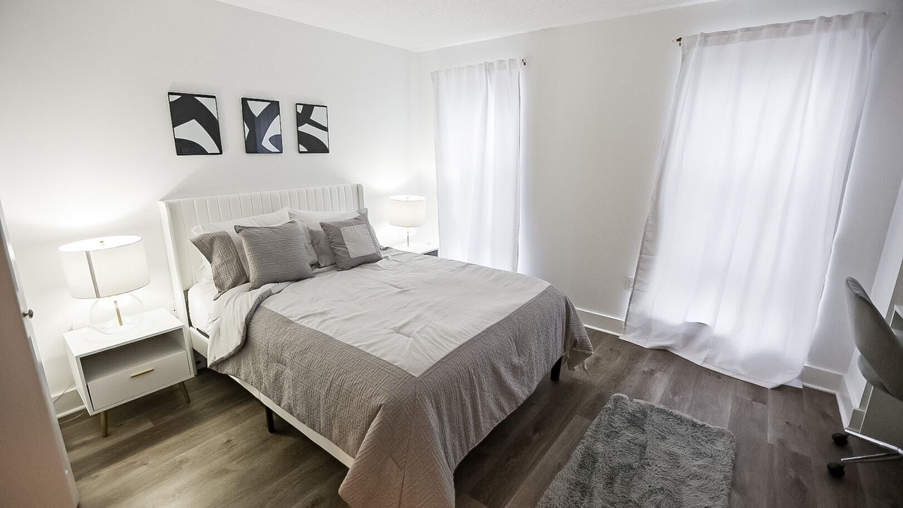 Photo of Bedroom in Downtown