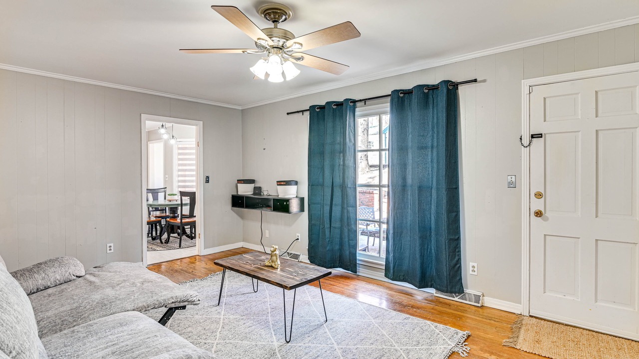 Photo of Livingroom in Starkville