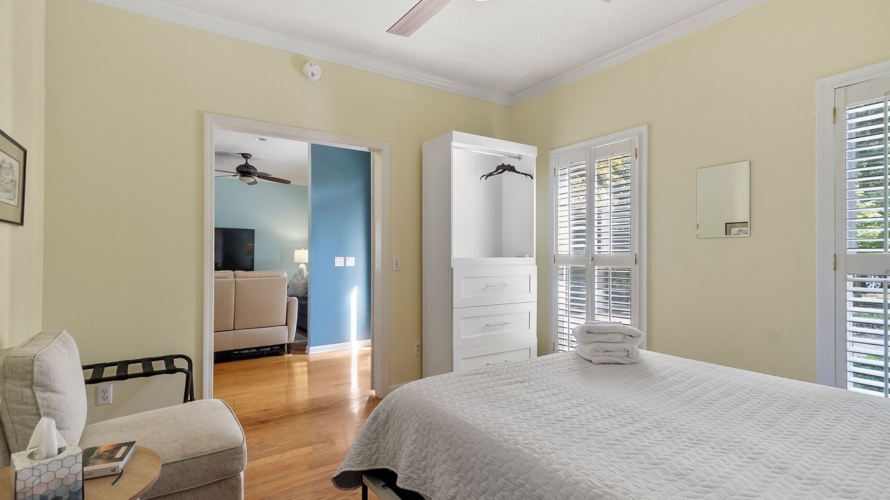 Photo of Bedroom in Northport