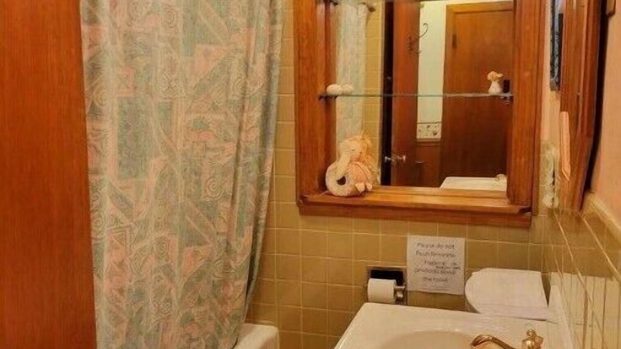 Photo of Bathroom in Elma