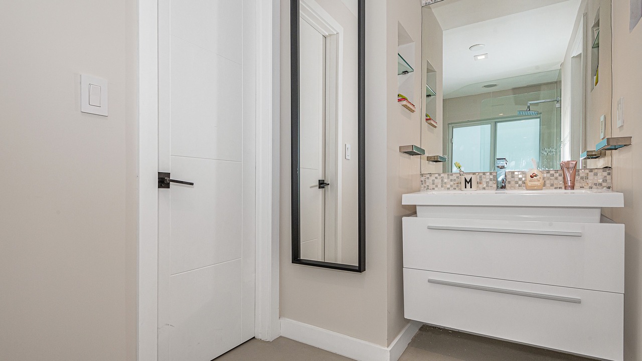 Photo of Bathroom in Key Biscayne