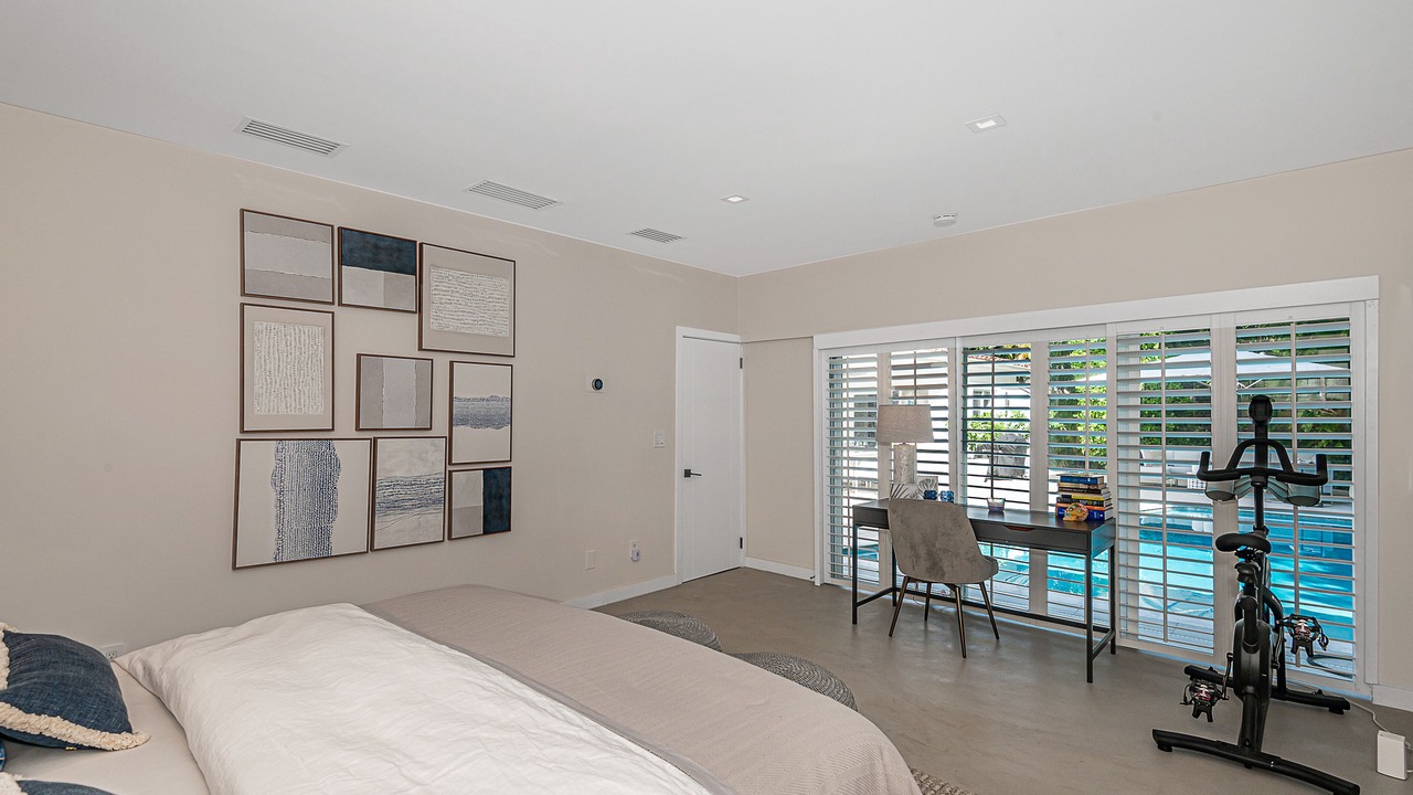 Photo of Bedroom in Key Biscayne