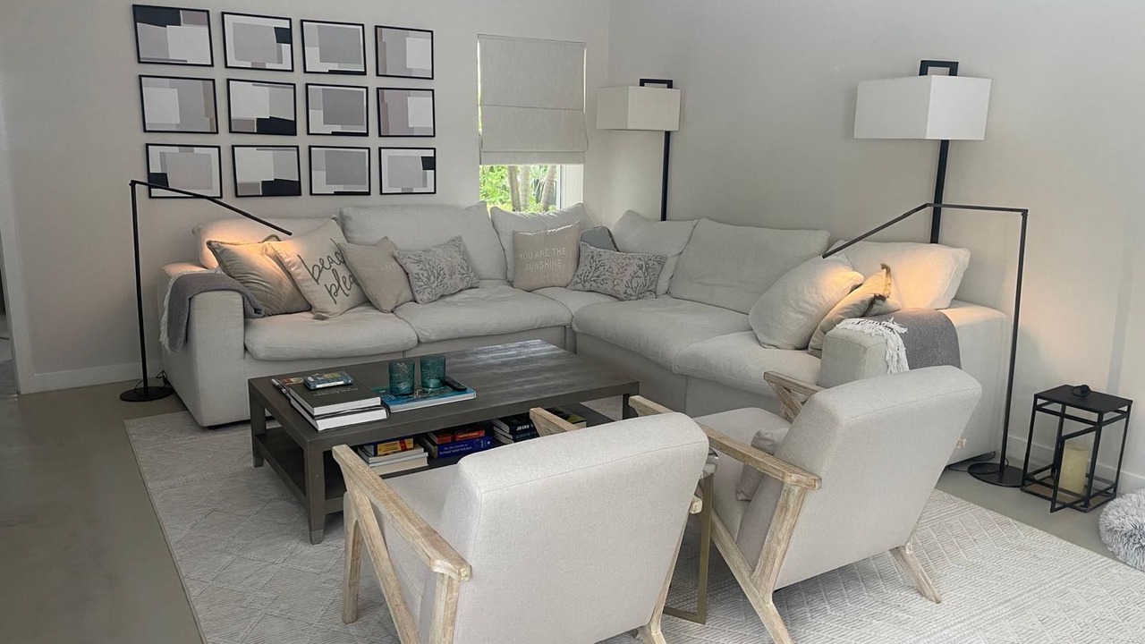 Photo of Livingroom in Key Biscayne