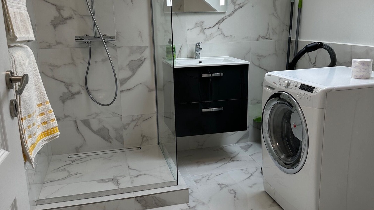 Photo of Bathroom in Les Fleurs