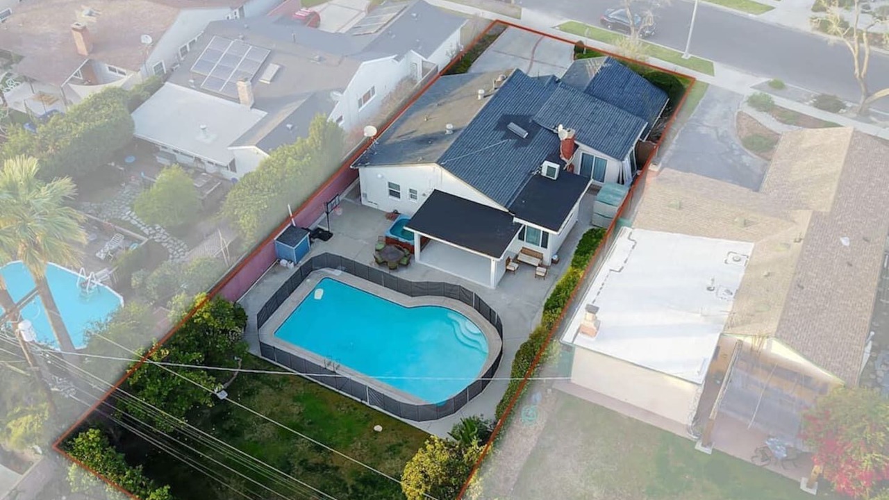 Photo of Outdoor in Valley Glen